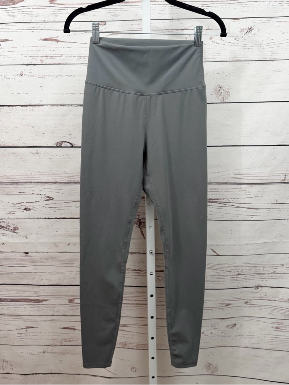 Sunzel High-Waist Sage Green Gray Active Leggings Size Medium